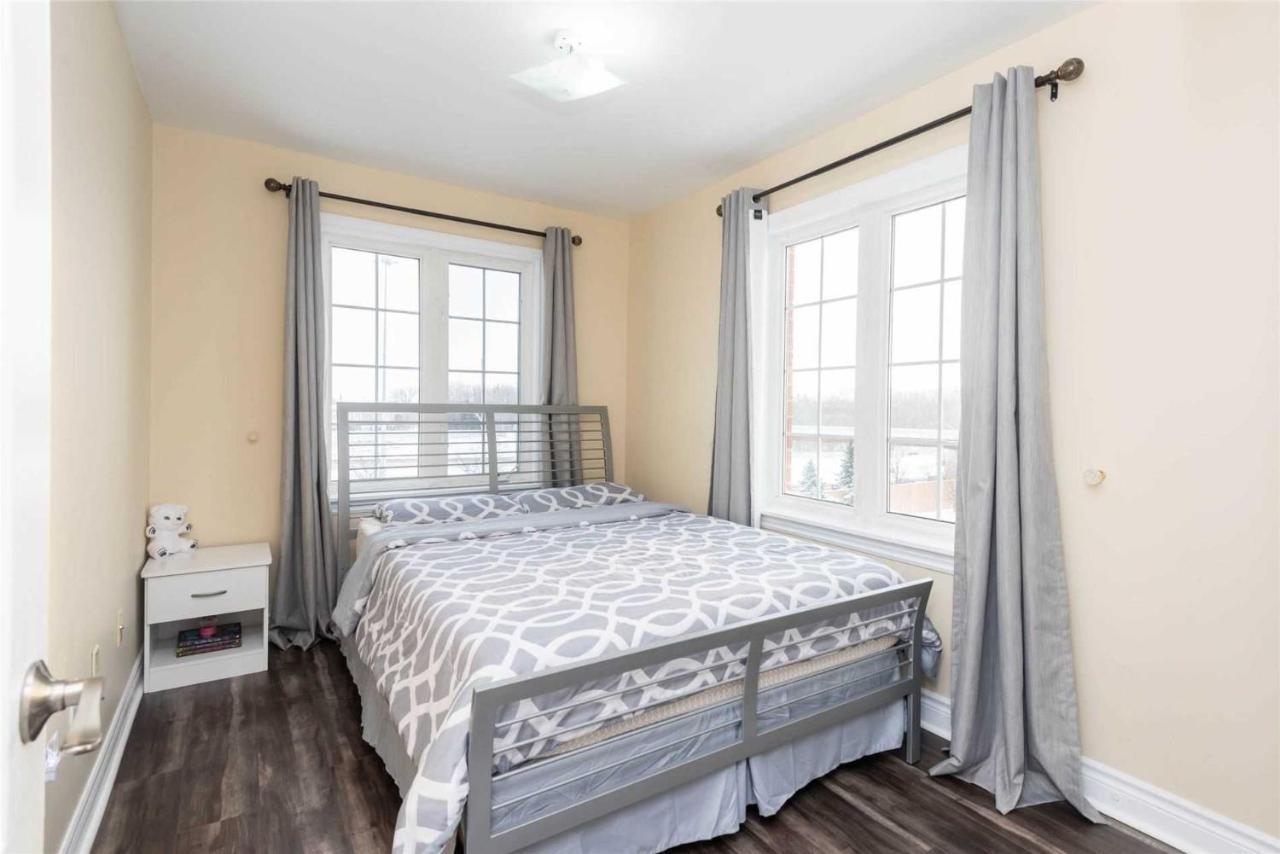 Jazzy Home Stay Місісаґа Екстер'єр фото